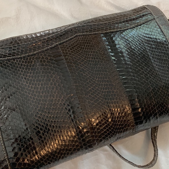Gorgeous vintage chocolate brown snakeskin bag in amazing condition! Unique! - Picture 3 of 16